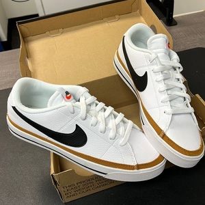 Nike Women’s Court Legacy Sneaker, White Black Desert Ochre 7.5